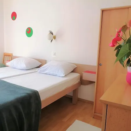 Appartamento With Parking Space Palit, Rab - 14996