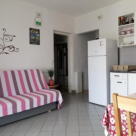 Appartamento With Parking Space Palit, Rab - 14996 Palit